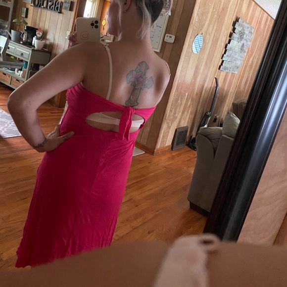 Strapless dress. - Picture 2 of 3